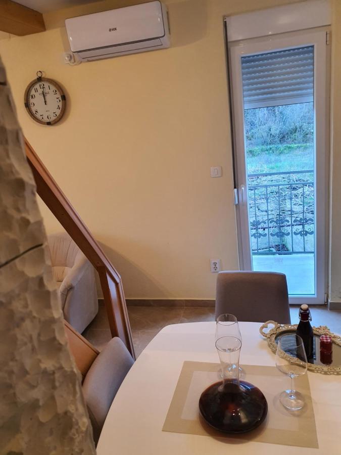 Village House Dunja เวียร์ปาซาร์ ภายนอก รูปภาพ