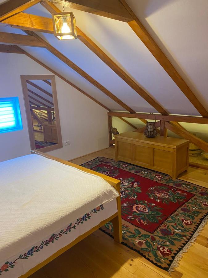 Village House Dunja เวียร์ปาซาร์ ภายนอก รูปภาพ
