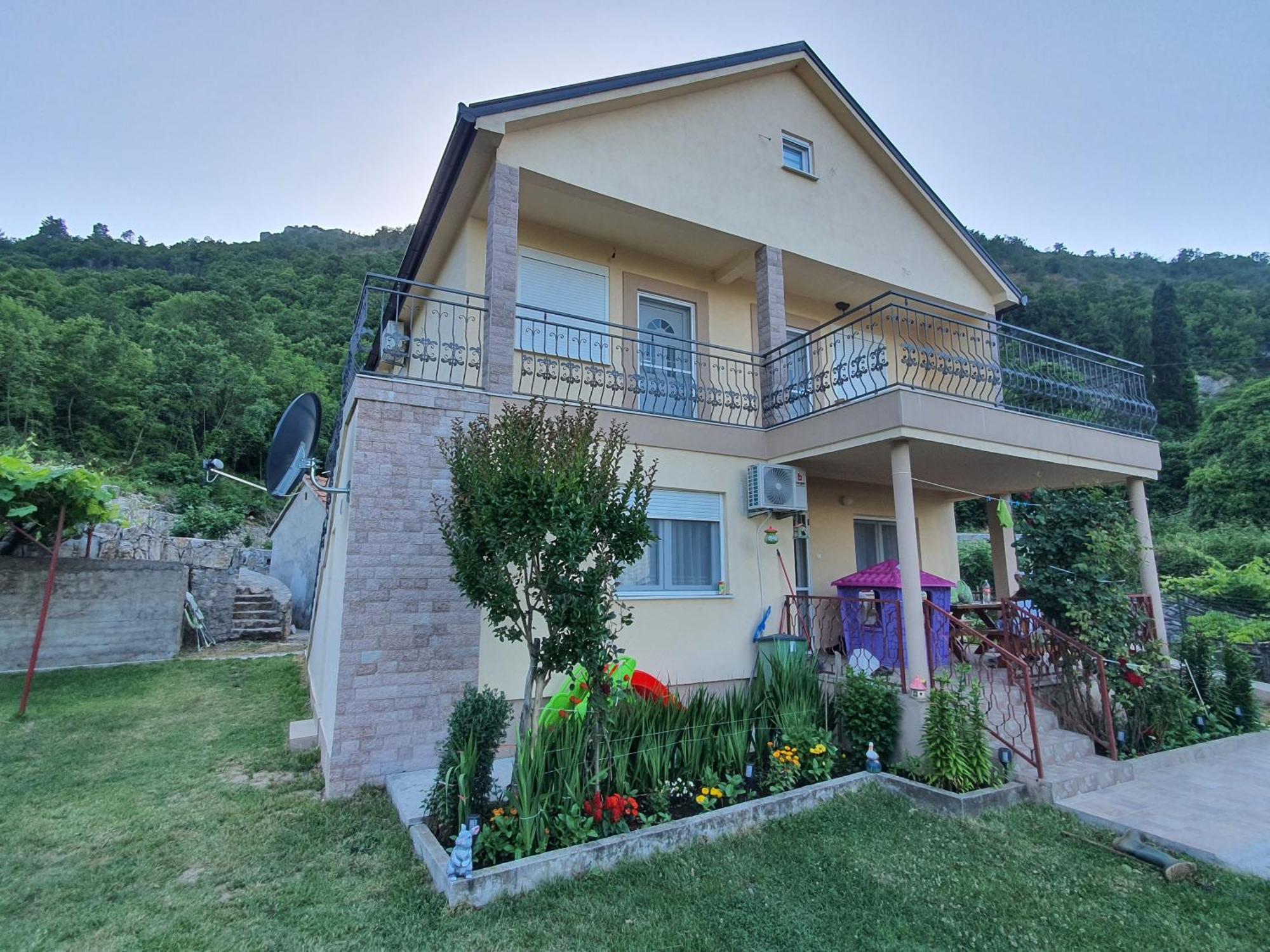 Village House Dunja เวียร์ปาซาร์ ห้อง รูปภาพ